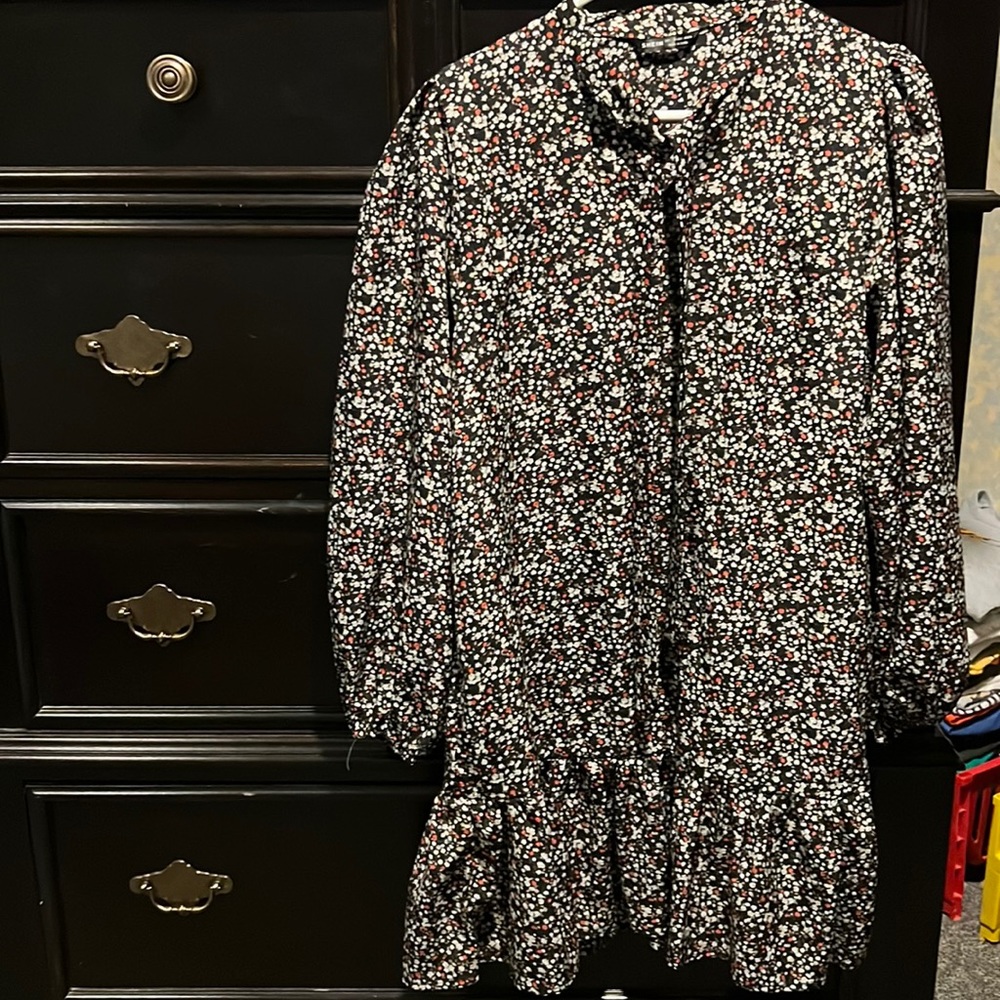 Shein Long sleeve dress with front tie